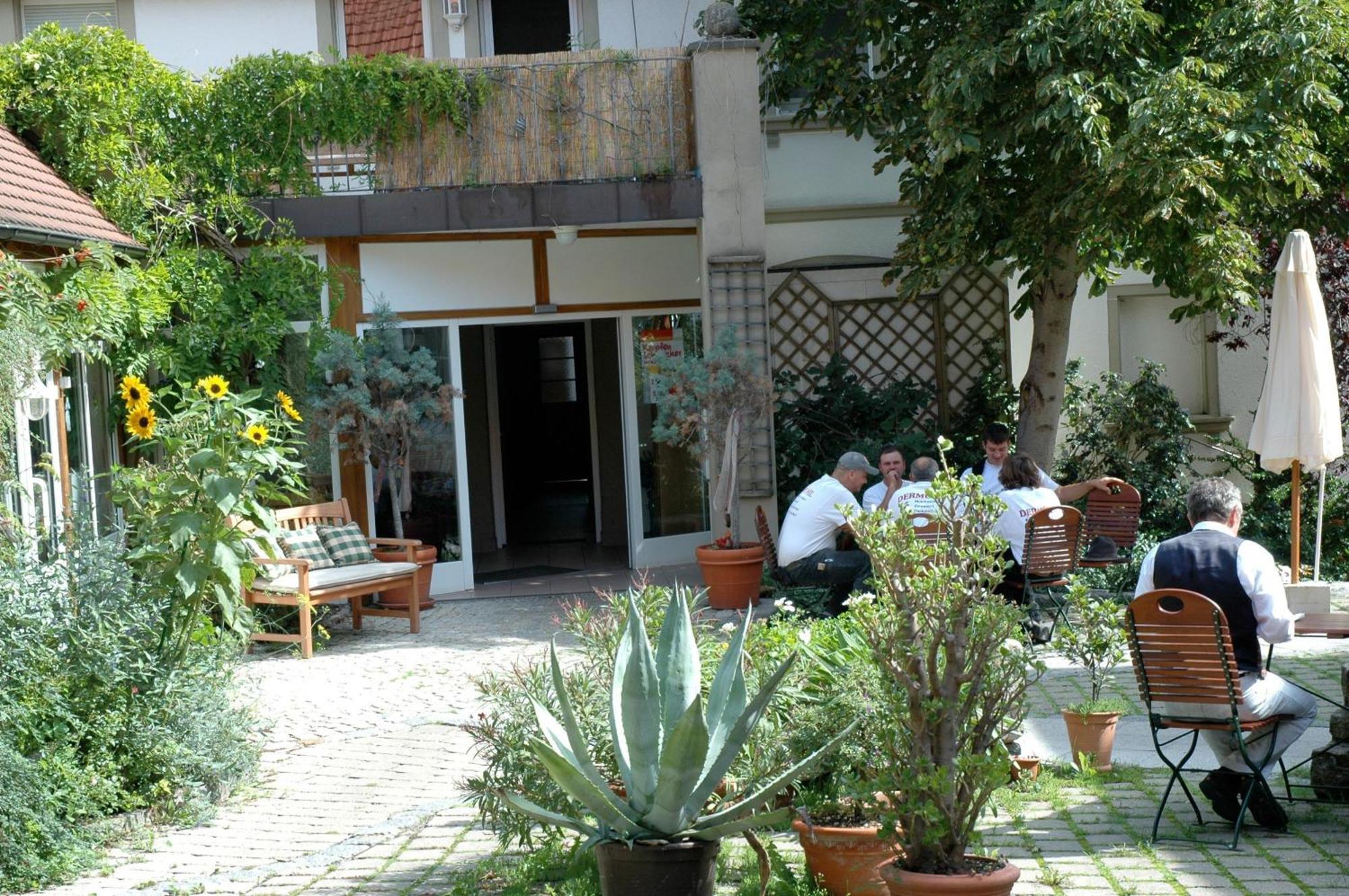 Landgasthof Zum Schwarzen Adler Markt Nordheim Exterior photo
